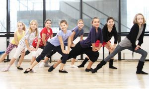 Animation anniversaire enfant animation anniversaire jazz danse 300x179 - Animation anniversaire enfant