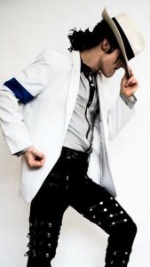 Animation anniversaire enfant animation anniversaire mj danse 169x300 - Animation anniversaire enfant